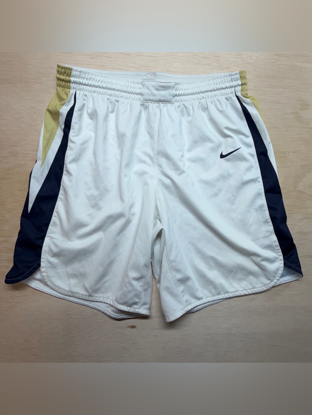 Nike Mens Athletic Basketball Shorts Size XL White Navy Blue Gold Swoosh Mesh